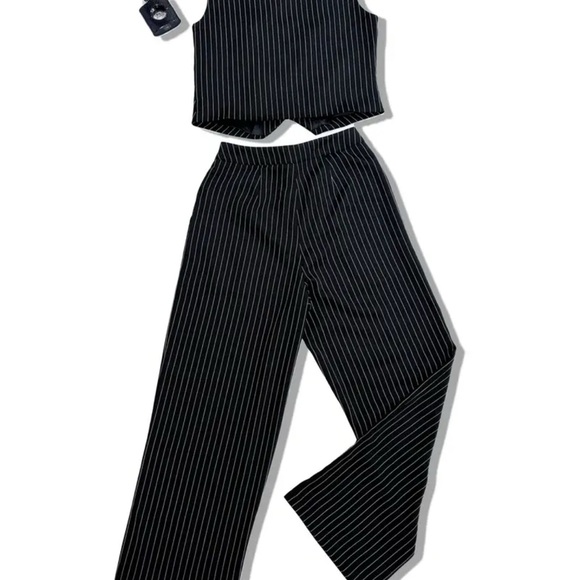 Black Pinstripe Sleeveless Jumpsuit - Picture 2 of 4